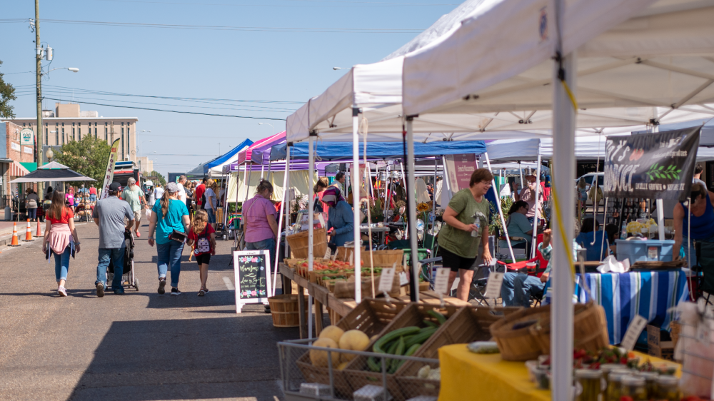 The Lubbock Downtown Farmers Market – A Lubbock Institution cover image